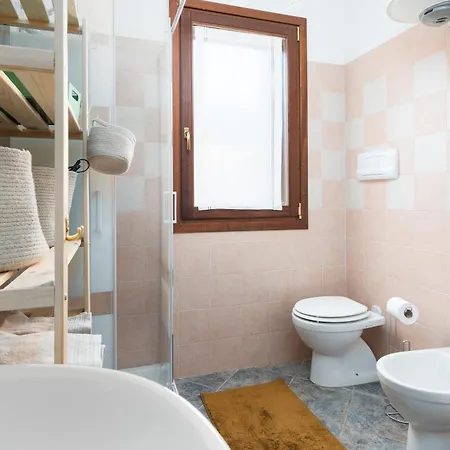 Un Giardino Sul Mare Apartment *