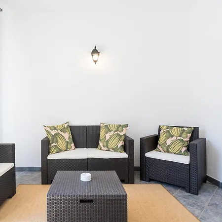Un Giardino Sul Mare Apartment Budoni